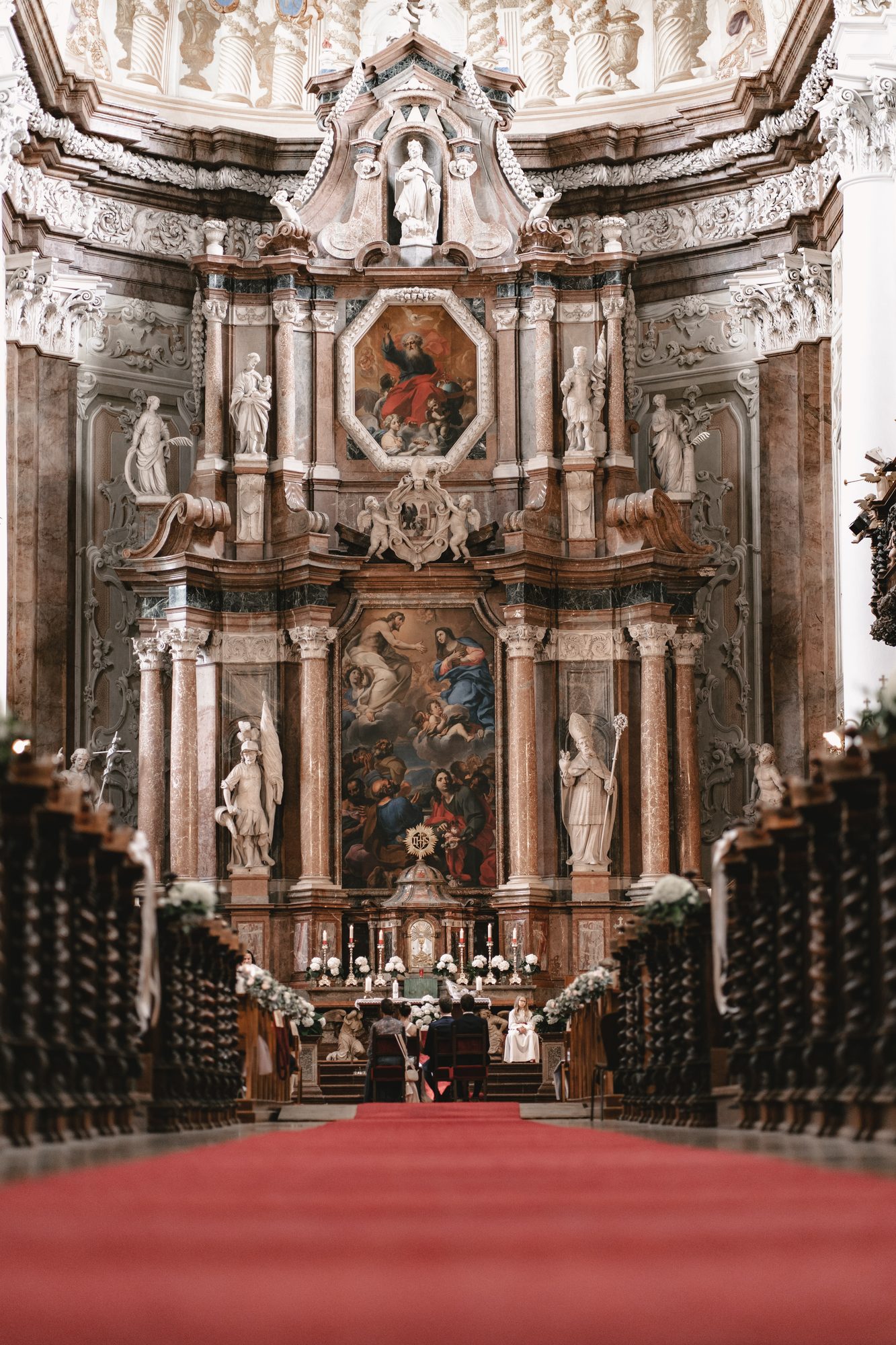 Brautpaar in der Kirche